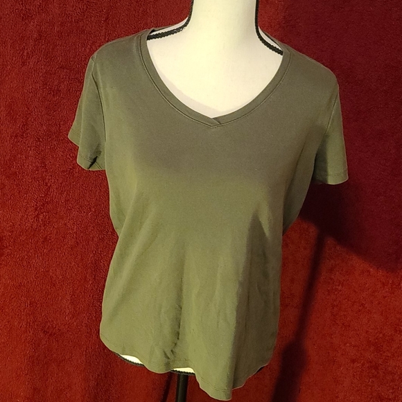 St. John's Bay Tops - 🍋 St. Johns Bay Dark Army Green Tee!